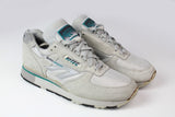 Vintage Hi-Tec Silver Shadow Sneakers UK 9 gray 90s rare trainers
