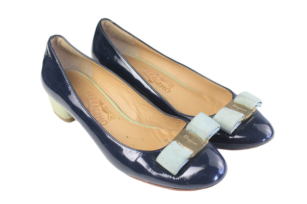 Vintage Salvatore Ferragamo Boat Pump Shoes Women's US 7 blue 1 inch heel 90s retro luxury style 