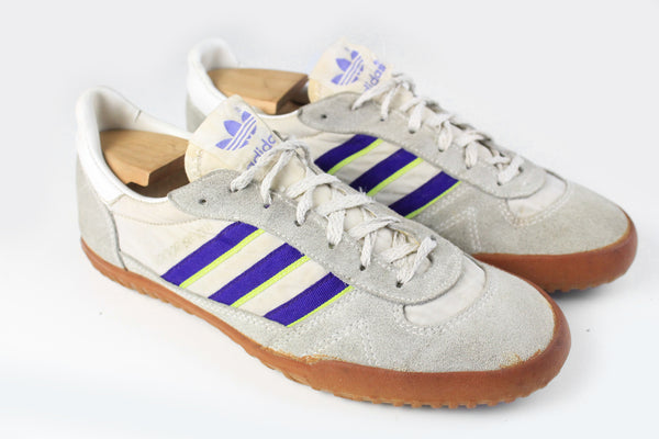 Vintage Adidas Sneakers gray suede shoes trainers 90s retro sport style casual wear indoor