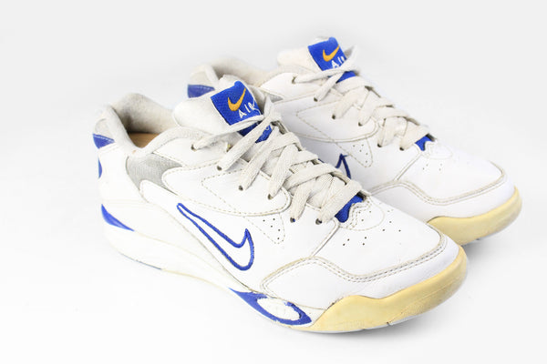 Vintage Nike Sneakers white blue Air Max indoor tennis style shoes trainers 90s retro sport style casual wear white tennis 