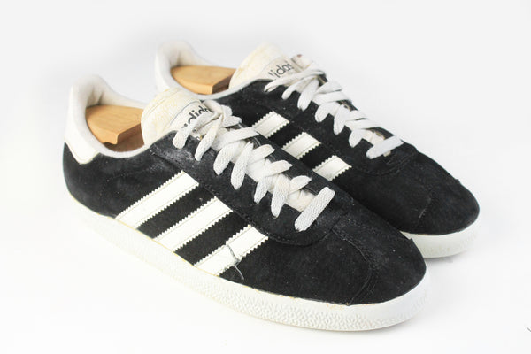 Vintage Adidas Gazelle Sneakers  shoes trainers 90s retro sport style casual wear black classic 3 stripes tennis  suede leather