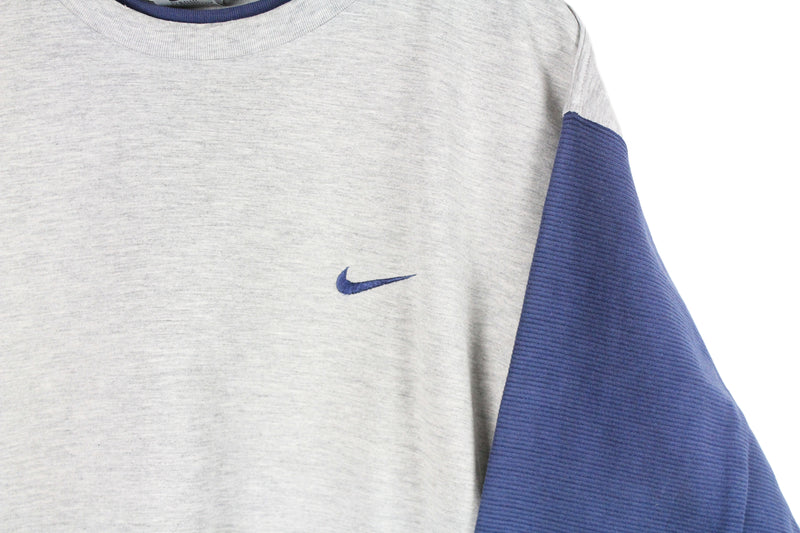 Vintage Nike Long Sleeve T-Shirt Medium