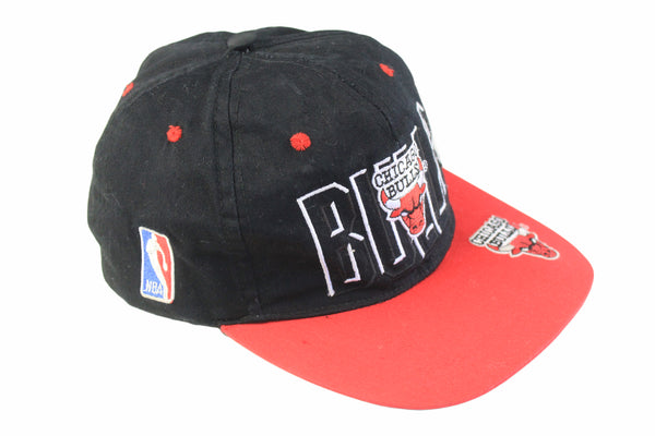Vintage Chicago Bulls Cap black red big logo 90s retro basketball NBA style hat