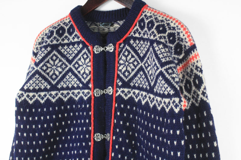 Vintage Dale of Norway Sweater Small