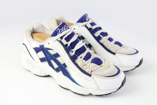Vintage Asics Sneakers Women's US 7.5 white blue trainers 90s retro sport style shoes
