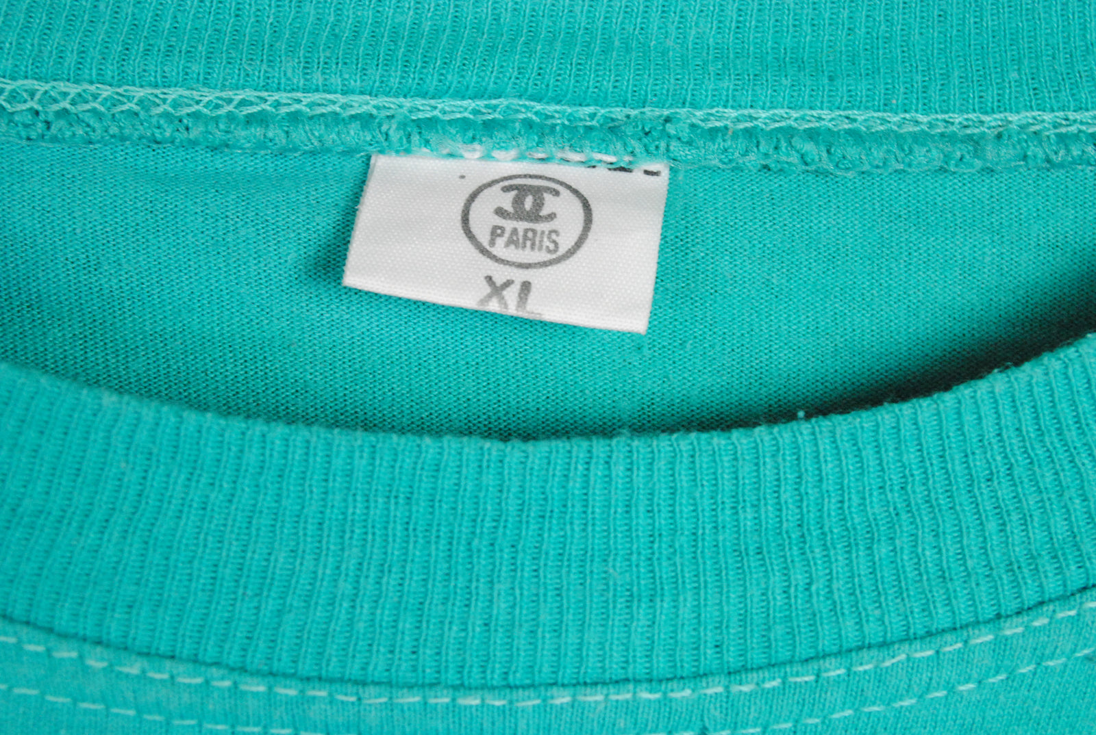 Vintage Chanel Embroidery Logo Bootleg T-Shirt Small – dla dushy