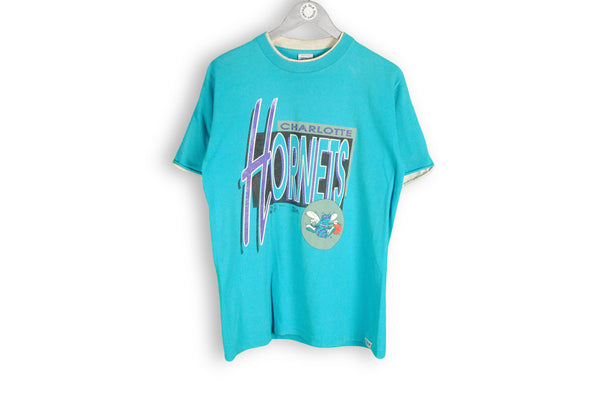 Vintage Charlotte Hornets T-Shirt Large made in USA blue big logo 80s