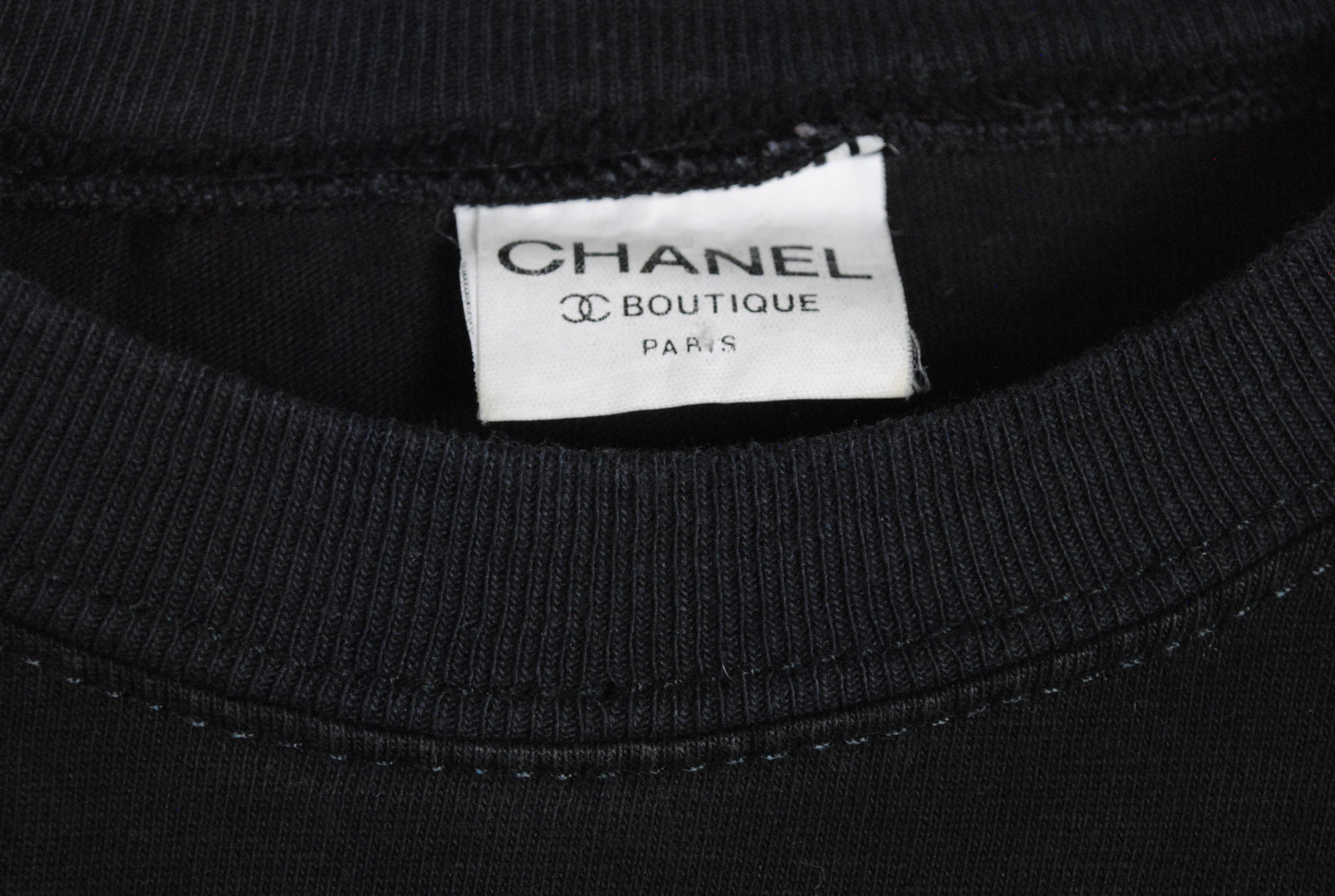 Vintage Chanel Embroidery Logo Bootleg T-Shirt Small – dla dushy