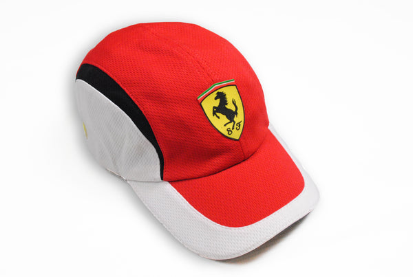 Ferrari Scuderia red hat vintage