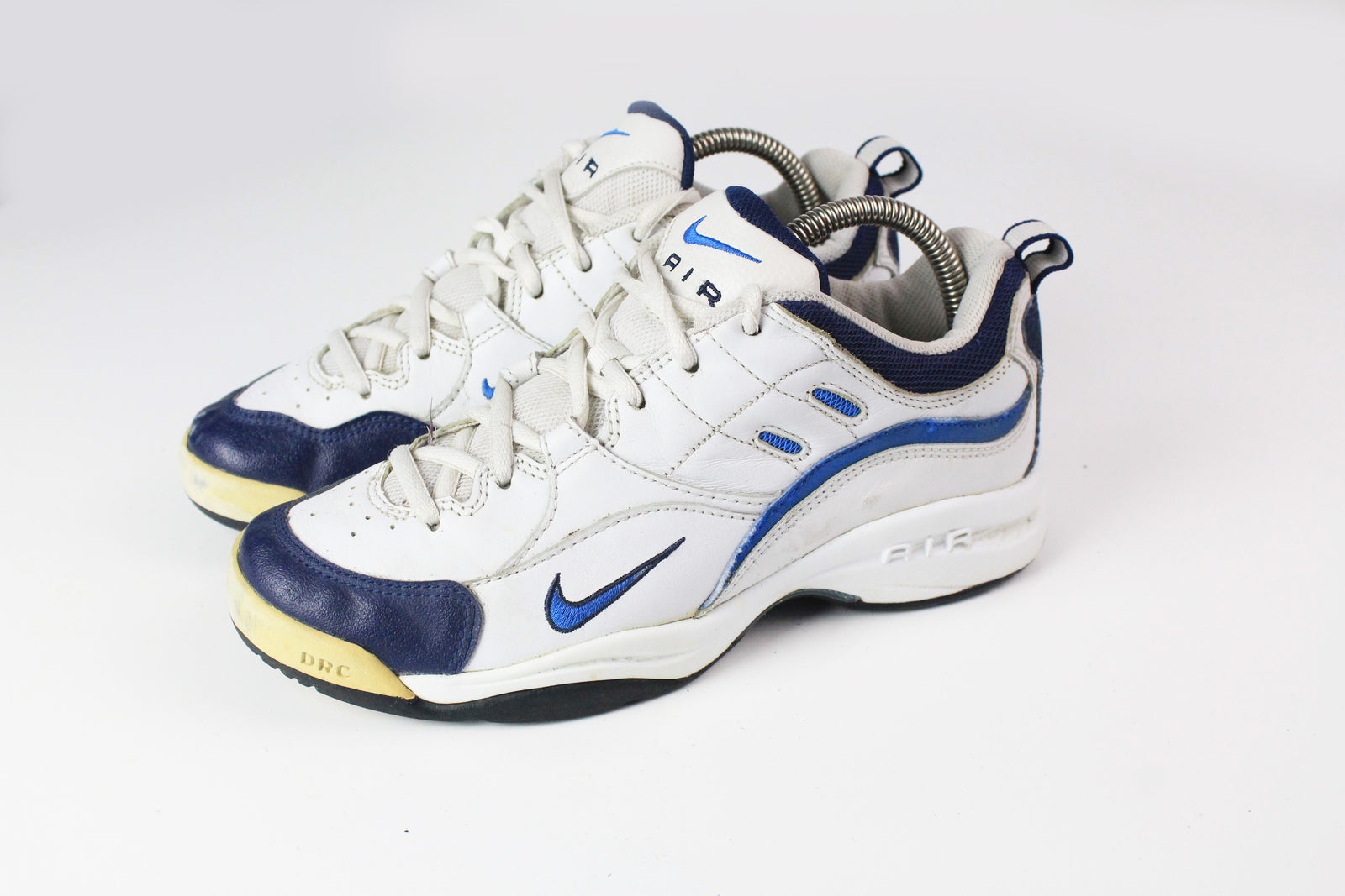 nike tennis shoes old school