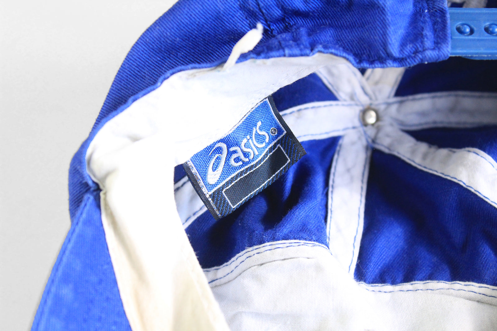 Vintage Asics Cap – dla dushy
