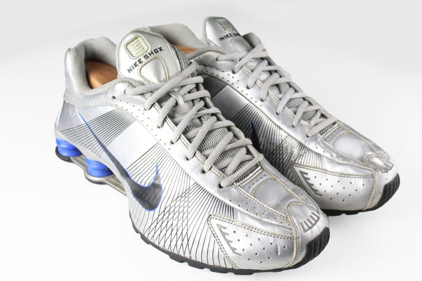 Vintage Nike Shox Sneakers US 10 silver gray 2009 00s retro sport style techno rave trainers running shoes