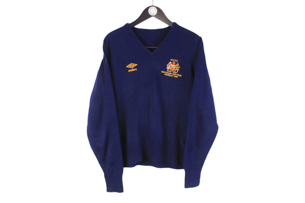 Vintage Manchester City FC Centenary Cup Final Wembley 1981 Umbro Sweater Medium navy blue 90s v-neck pullover jumper