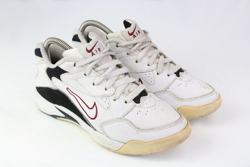 Vintage Nike Air Sneakers Women's US 7 white 90s sport style athletic shoes
