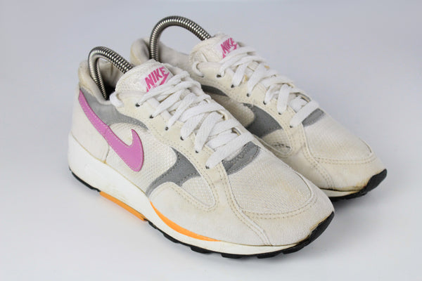 Vintage Nike Sneakers athletic authentic shoes running trainers city series beige pink swoosh big logo USA retro rare 90's sport street style
