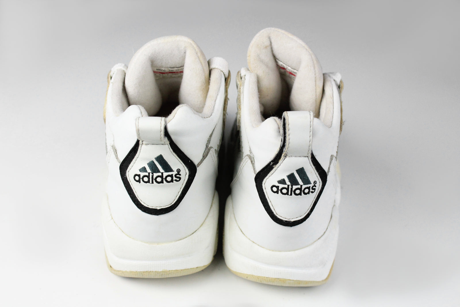 Vintage Adidas Sneakers US 7 – dla dushy