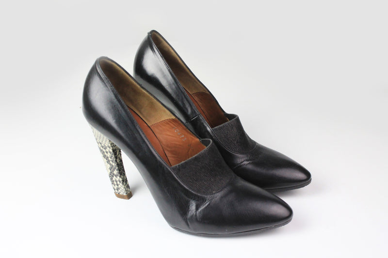Leather Pump With Snake Heels black Leather Pump With Snake Heels