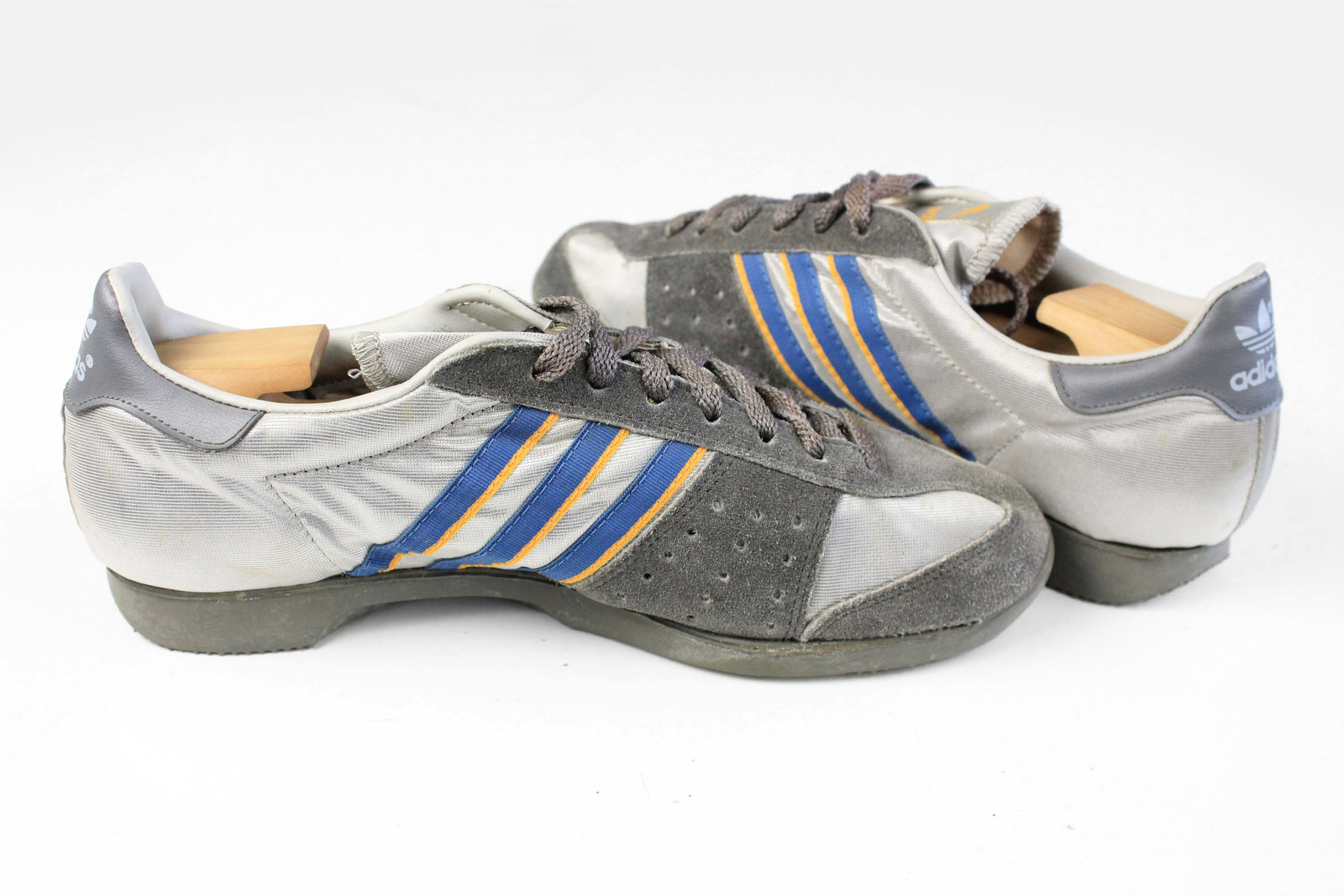 Vintage Adidas Touring Sneakers US 7.5 – dla dushy