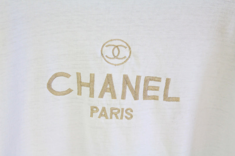 Vintage Chanel Bootleg Big Embroidery Logo T-Shirt Small – dla dushy