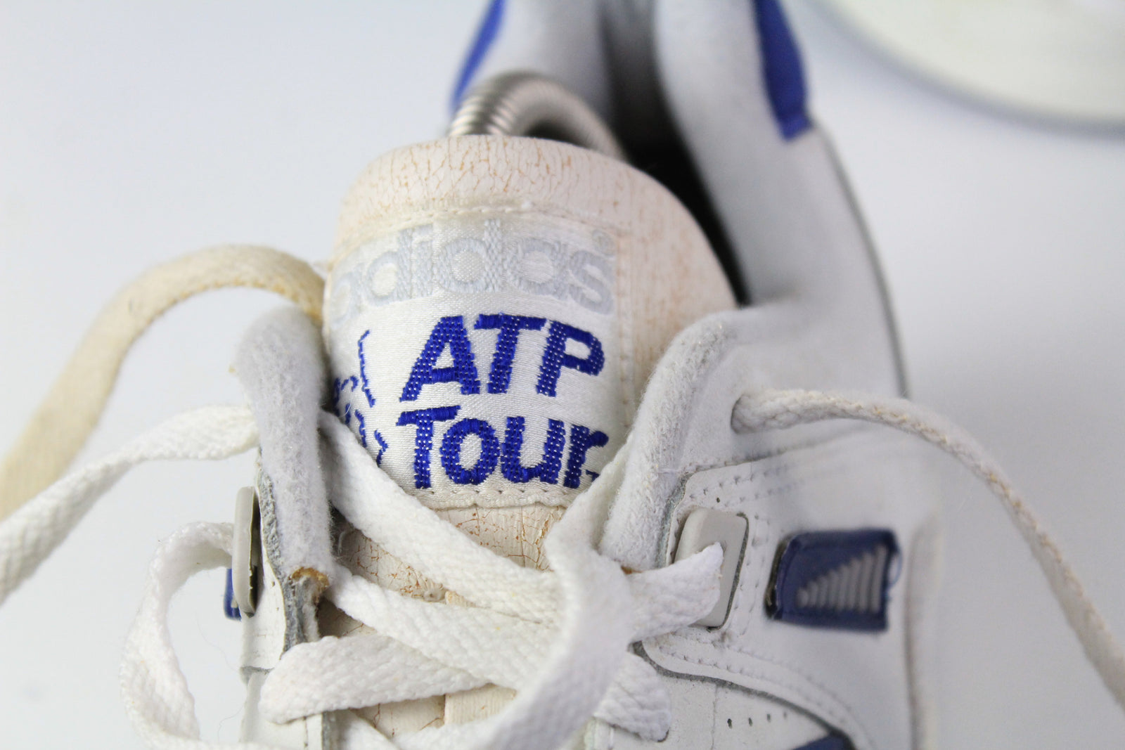 Vintage Adidas ATP Tour Sneakers US 8.5 – dla dushy