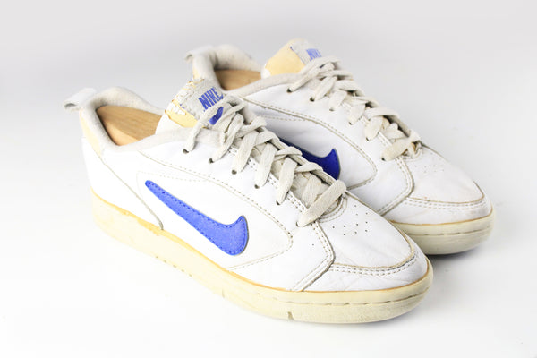 Vintage Nike Sneakers Women's US 7.5 white classis runners trainers  streetwear sport shoes swoosh big logo classic 90s running trainers tennis