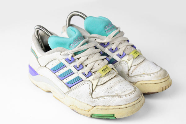Vintage Adidas Sneakers Women's US 6 white torsion 90s sport style retro trainers white shoes