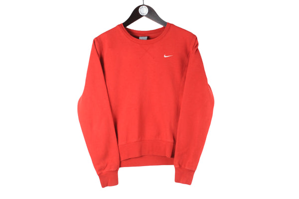 Vintage Nike Sweatshirt Women's Medium red small logo 00s crewneck sport style jumper