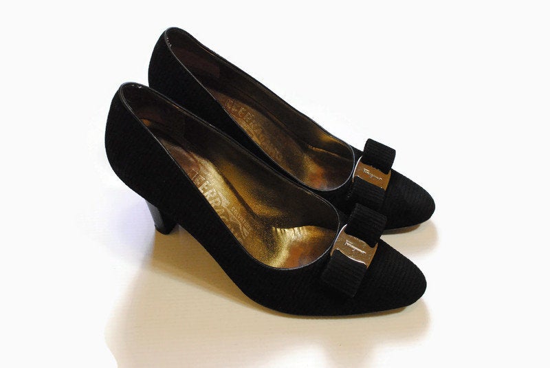 vintage 1980s SALVATORE FERRAGAMO authentic black High heel shoes Size 7 women's retro classic pumps made in Italy designer stiletto heels